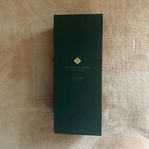 Rock Crystal Cleansing Milk - Black